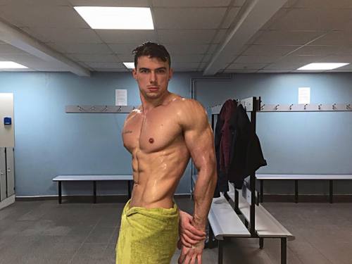 fitmen1:  Aaron Gill