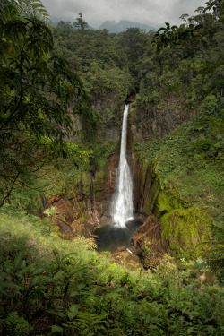 travelingcolors:  Catarata Del Toro | Costa Rica (by Hali Sowle)