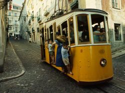 fotojournalismus:  Lisbon, 1965. Photo by Volkmar K. Wentzel