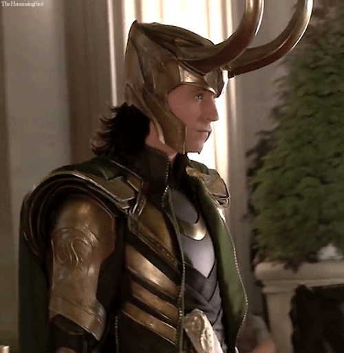 thehumming6ird:Tom Hiddleston as Loki, behind the scenes of The Avengers (2012)