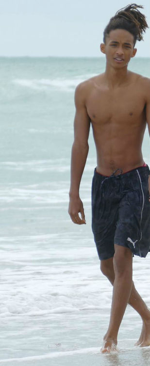 boytrappedinthcloset: Jaden Smith Hottie