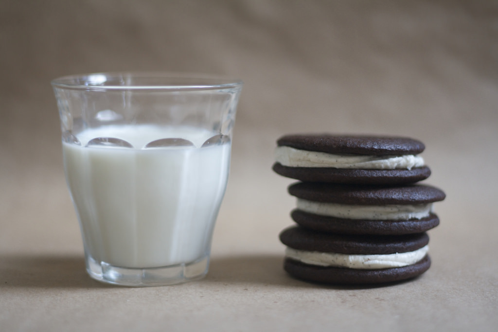 foodffs:  How to Make Homemade Oreos  Really nice recipes. Every hour.       