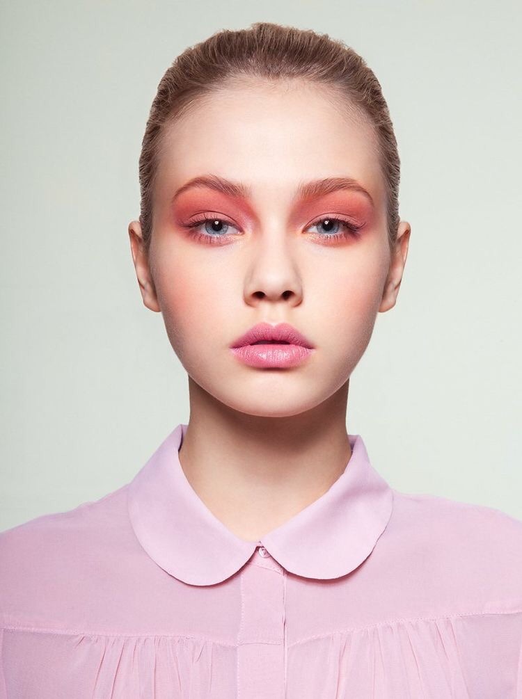 tatersgbeauty: 🌷🌸🌺  Image Source: Fashion Gone Rogue 