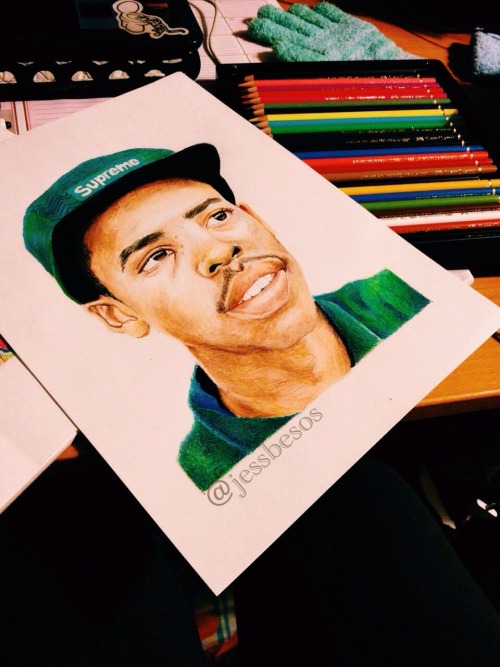 jessbesos:  Finish Art of Thebe  Instagram: @jessbesos for more of my art :)