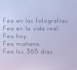 mydarkfatsecret: odioexistir:  Me.   Fea