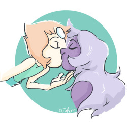 oliviajoytaylor: day 1- kiss @fuckyeahpearlmethyst I’m busy so this was done quick but I’m determined to do pearlmethyst week! 