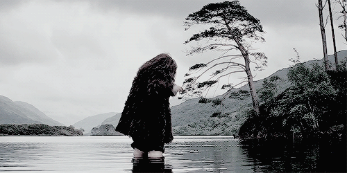 horcrucxs:Buckbeak’s been sentenced to death!