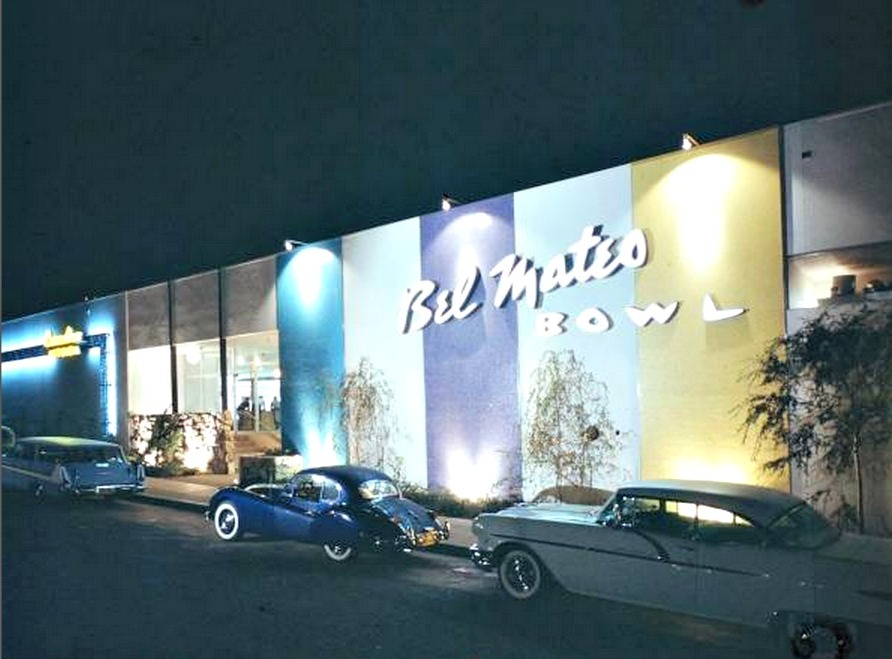1950sunlimited:  Bowlin’ Night c.1950s Ralph Crane 
