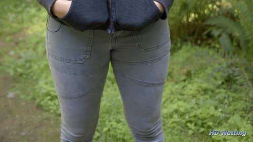 Source: HDwetting.comThis simple video takes us outdoors with Alisha where she pees in her pants.We 
