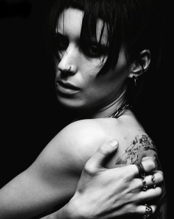 w-end-etta:  Rooney Mara