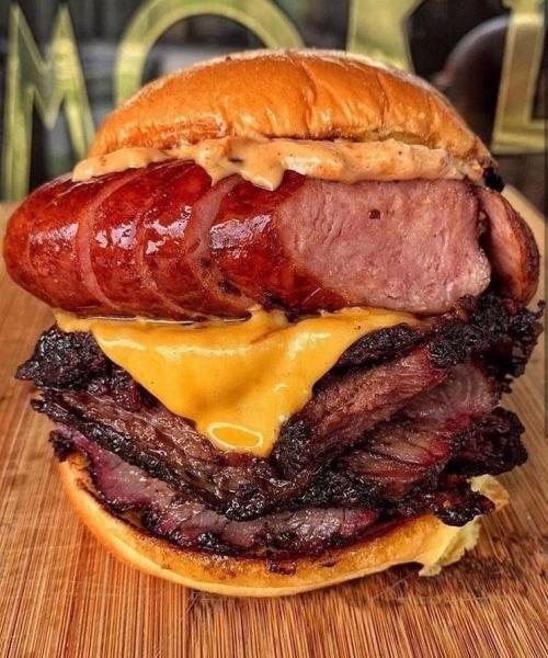 Kielbasa and Brisket with American cheese on White breadSource: reddit.com/r/foodporn