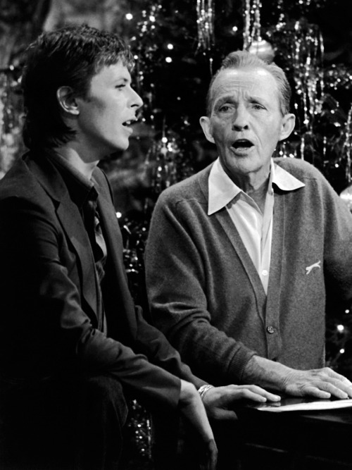 David Bowie, Bing Crosby / production still from Mr. Crosby’s “Merrie Olde Christmas&rdq