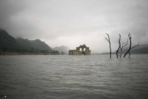 thelastdiadoch:    Sixteenth Century Church Re-Emerges From The Water After DroughtOctober 19, 2015 | by Tom Hale“Beautiful photos of the Mexican Temple of Santiago have been circulating online, showing the church reappear from the water like a lost