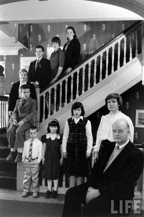 Dr. Elbert Payson Little and family(Alfred Eisenstaedt. 1958)