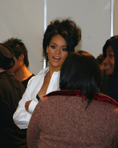 Rihanna, 2007