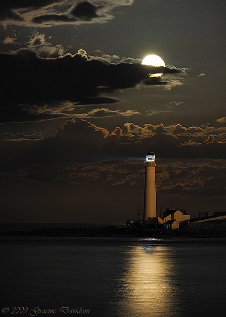 Scurdie Ness Lighthouse Moonrise by G Davidson on Flickr.