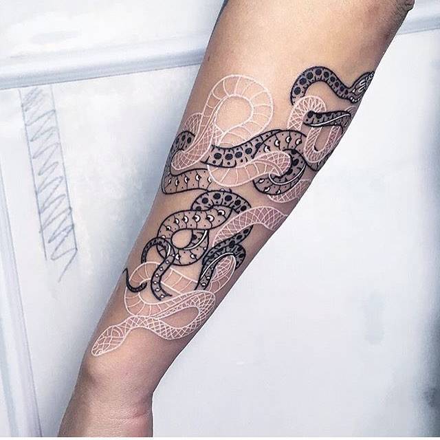 Top 201+ snake forearm tattoo latest