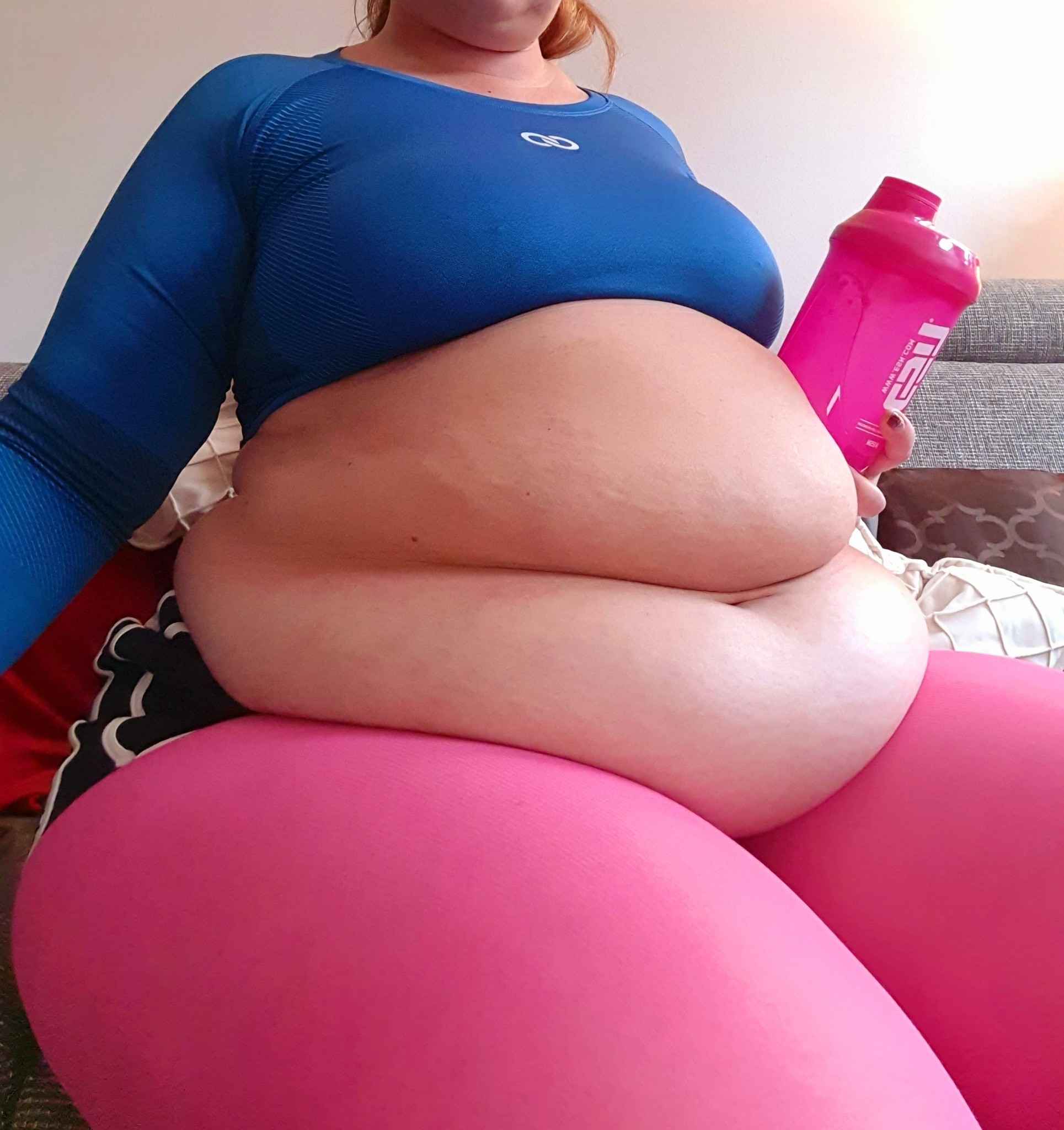 hotsummerfatty-reloaded:Not only my belly adult photos