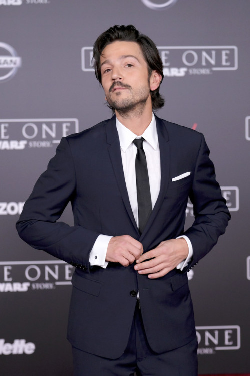 spacebabediego:athinglikethat:Diego Luna attends the premiere of Walt Disney Pictures and Lucasfilm’