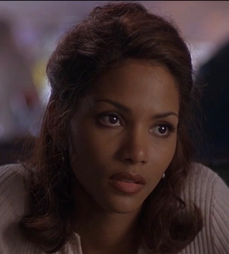 Halle Berry as Josie in The Rich Man&#39;s Wife (1996)