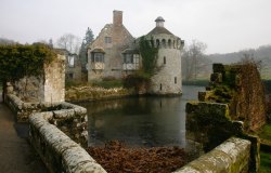 anarchy-of-thought:   Scotney Castle in Kent, England  