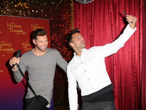 dailydoseofrickymartin: Ricky Martin looks very happy to meet his brand new wax figure at Madame Tussauds on April 30, 2015 in Sydney, Australia.