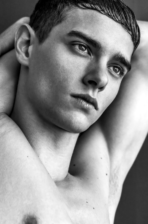 monochromiamen:  Damian Gałkowski photographed by Simone Lini Trivulzio  