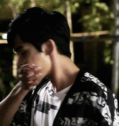 pervingonkpop:  Who fights with massive bedroom eyes and licking their lips?Hoya