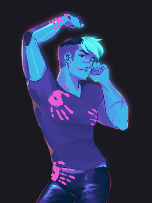 nxctrns: Put down your drink, you’re ready It’s hard when things get messy  &n