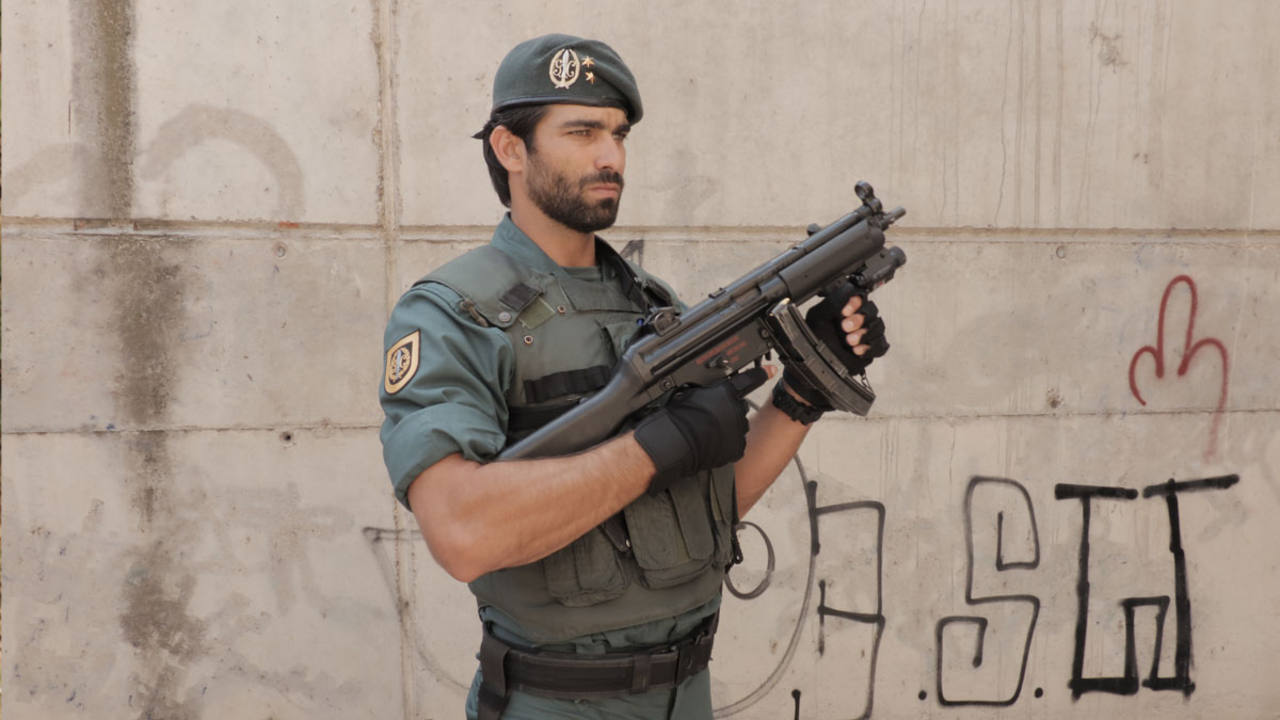 italianjocks:  Now see if the police looked like this everywhere I wouldn’t mind
