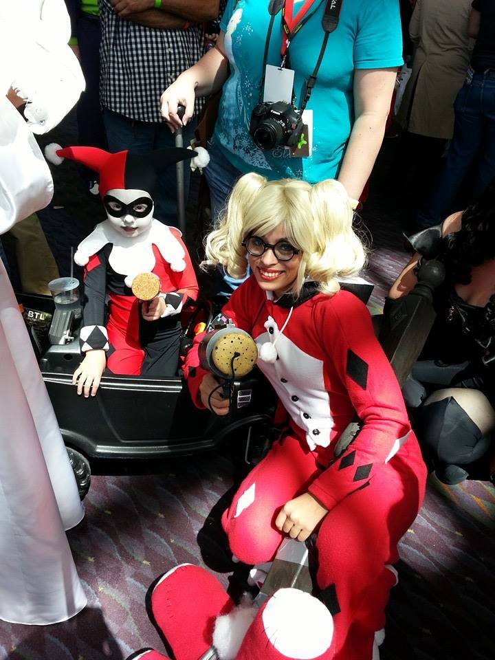 kamikame-cosplay:  Uoooooooooooooh!! This is sooo cute!!!!! Enasni Volz ran into Mini