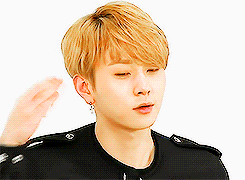 b2st-nes:  Yong Junhyung The Fanning Pro 
