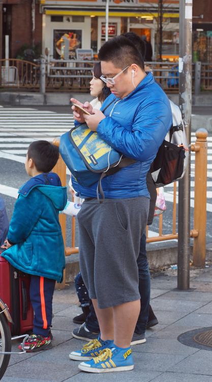 gen1967: sugakaz: tetta1974: freedeen: デカいんだろうか(//∇//) 靴下かなんか入ってるんだよね？ むふふわかりやすいテント^_^周りを気にしない