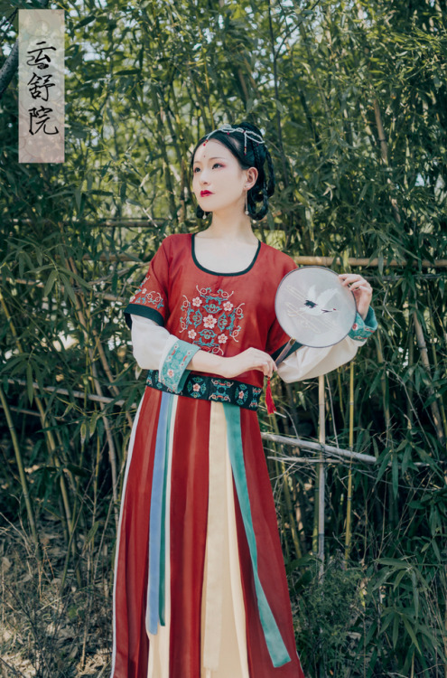 hanfugallery:Traditional Chinese hanfu by 云舒院