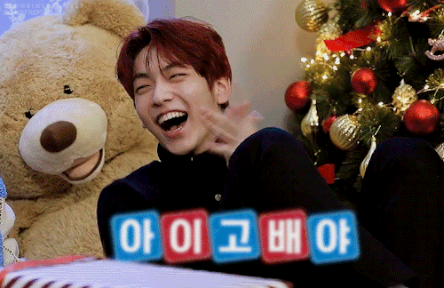 yeonbins:  the members reaction to yeonjun’s “laptop”