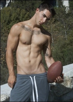 waistbandboy:  Wanna play? 