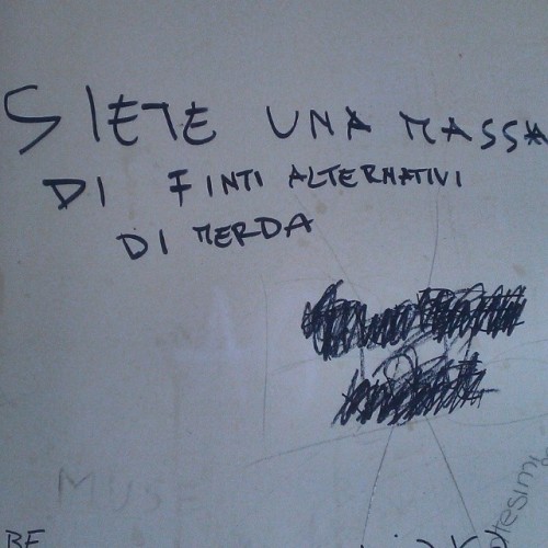 fafintadifarelarivoluzione:  hellissosweet:  Sbam.  Maaarrron 