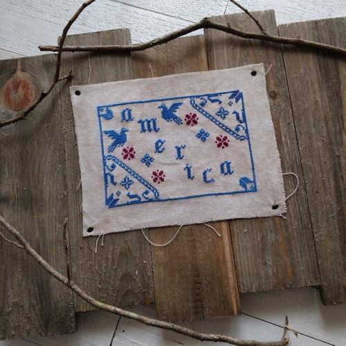 Cute, primitive finish&hellip; &hellip;pattern is American Sampler by Willow Hill Samplings&hellip;