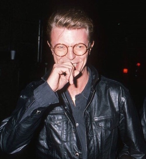 Porn photo getmegingerdoctor:  David Bowie + Glasses  