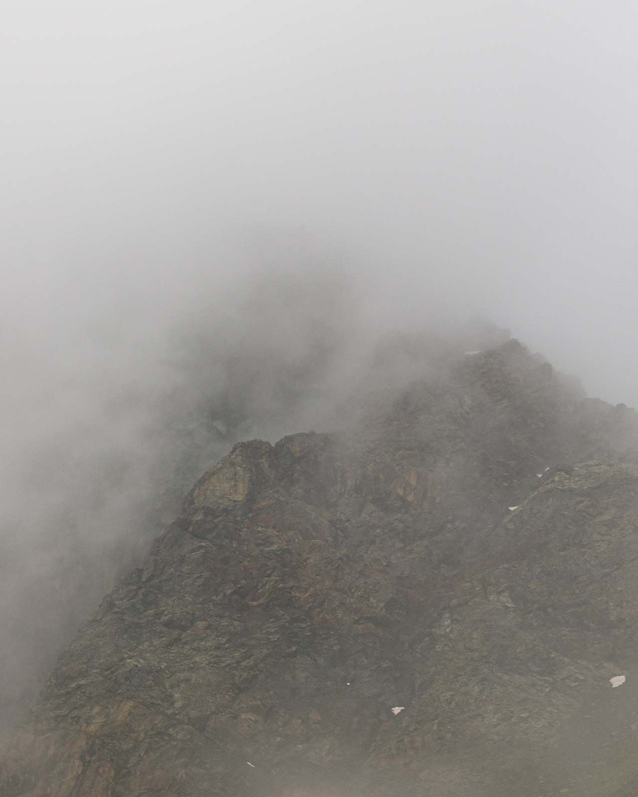 Misty Mountains 24/?   - Tour de Monte Rosa, July 2021photo by: nature-hiking #mist#fog#mountains#alps#landscape#misty mountains#TMR #Tour de Monte Rosa  #long distance trail #wilderness#hiking#trekking#nature#photography#original photography #photographers on tumblr #TMR 2021