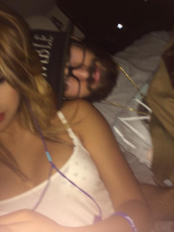 villegas-news:  ChrisDavid315: I guess you can say I’m knocked @JasmineVillegas.