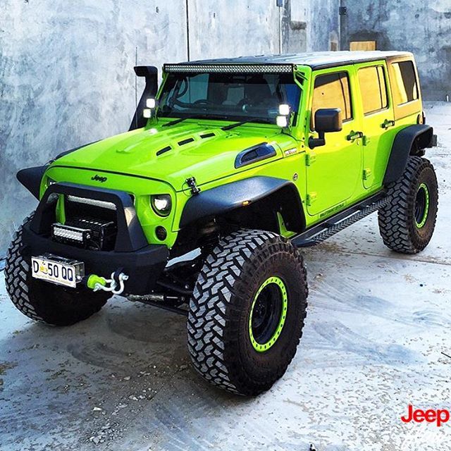 Jeep Flow — I have a weak spot for gecko green jeeps! Love...