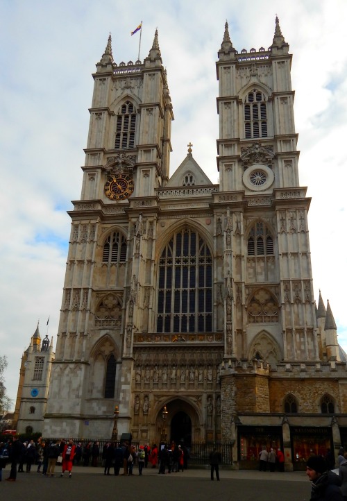 fuckitandmovetobritain:  Westminster Abbey, Westminster, London, SW1  so pointy