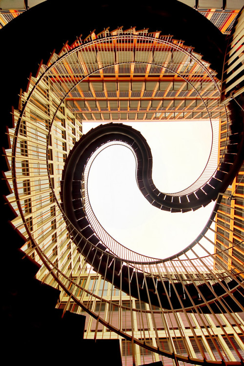 boschintegral:  morethanphotography:  InsidE ME # by GuillaumeRio  KPMG Building, Munich, Germany 