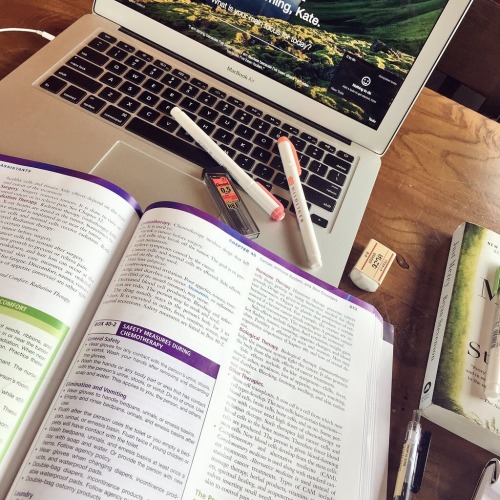 idkstudyblr: 8.20 starbucks is honestly such a safe place for me, I just have music and a yummy drin