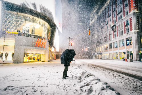 time square, nyc, snow