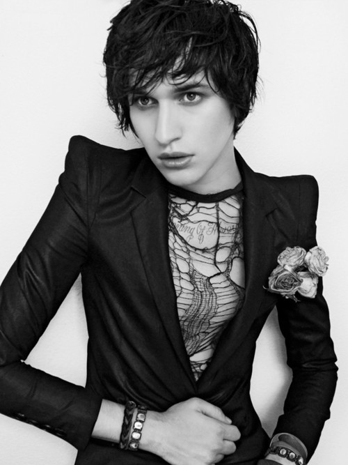 candyboystuff:  Sharp Suit