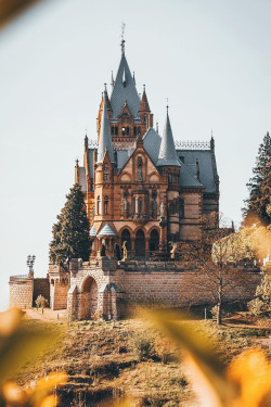 banshy:Schloss Drachenburg by Johannes Hulsch 