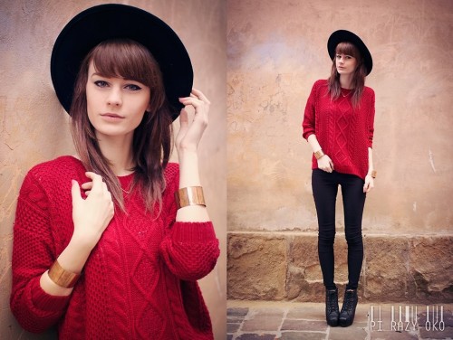 Sex lookbookdotnu:  Burgundy sweater. (by Katarzyna pictures