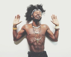 theloveapp:  Jesse Boykins III. *lets build